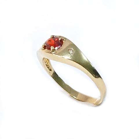 Anel Formatura em ouro 18k com 3 pedras.