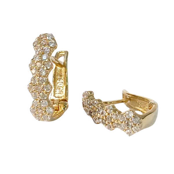 Brinco Flor de Van  em ouro 18k , com 56 pedras.