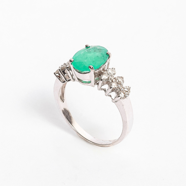 Anel Oval Diel com 13 pedras