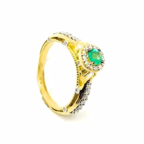 Anel Solitário Poesye com 37 pedras 