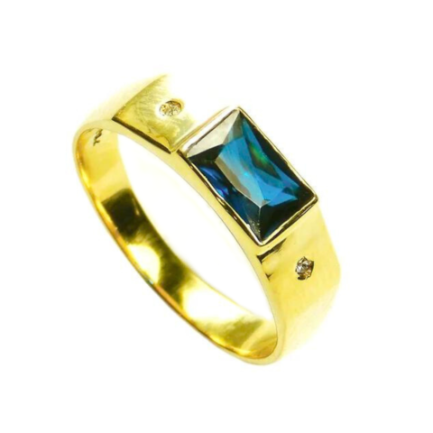 Anel Formatura com 1 pedra central baguete de 4 x 6 mm e 2 pedras de 0,5Pts