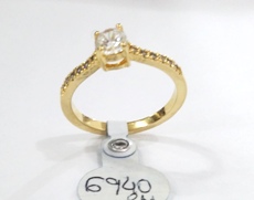 ANEL SOLITÁRIO 30PTS 13 PEDRAS