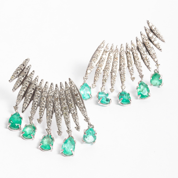 Brinco Cascata em ouro 18k , 178 pedras