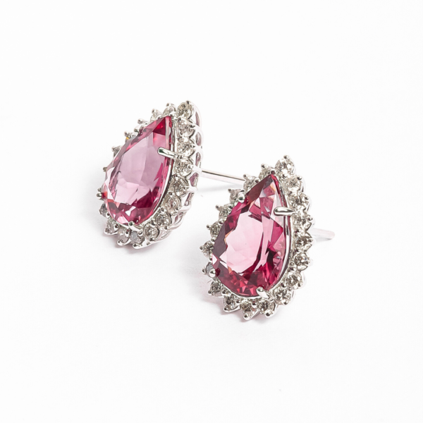 Brinco Gota 40 pedras